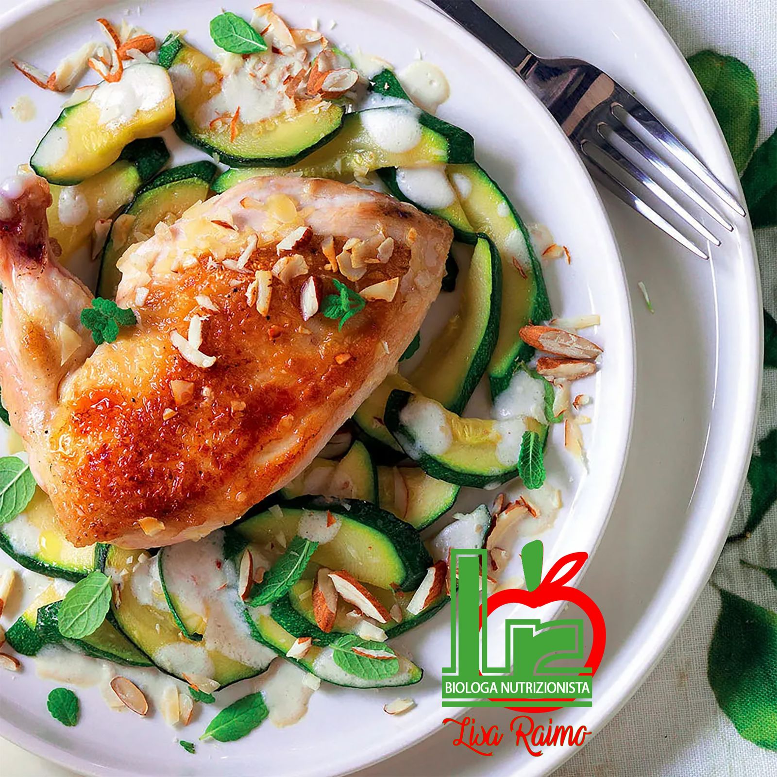 Pollo alle mandorle, zucchine e menta